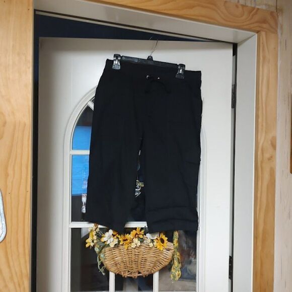 New Hasting & Smith Black Pull On Capri Pants Size Women's 10 Petite - Picture 1 of 3